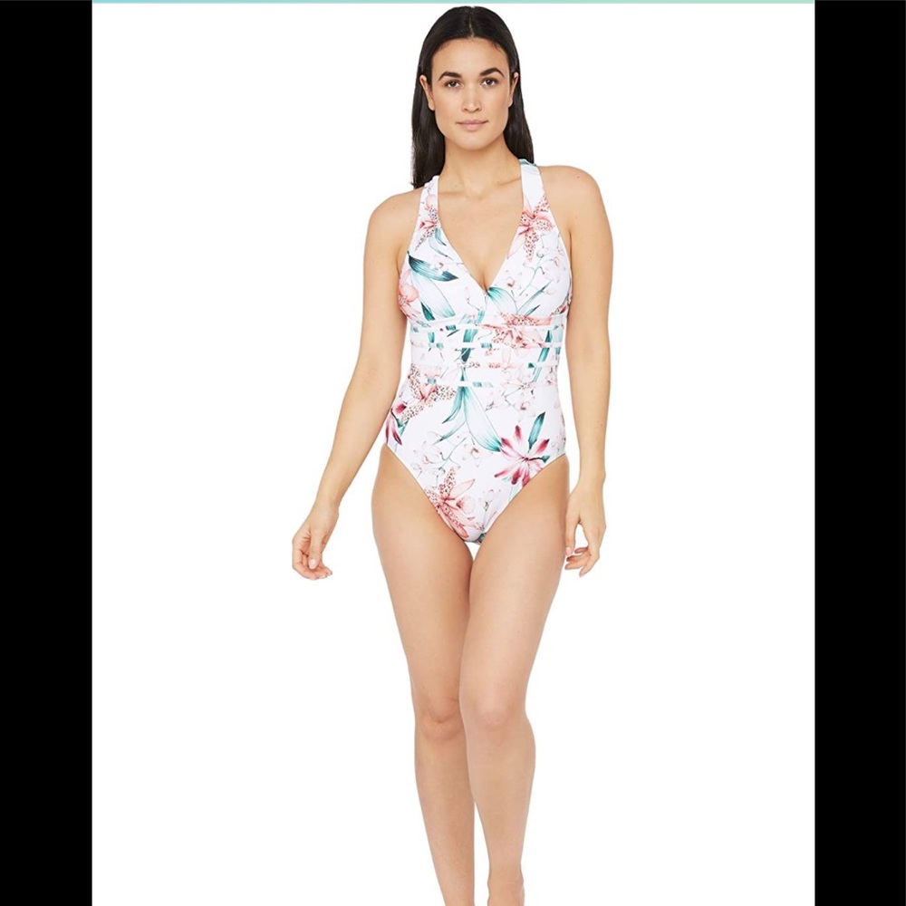 NWT La Blanca 12 One Piece Cross Back Swimsuit Wht